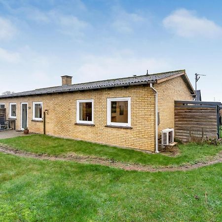 Beautiful Home In Nakskov With Kitchen Luaran gambar