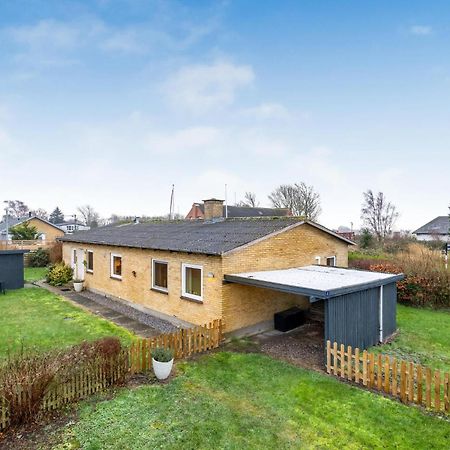 Beautiful Home In Nakskov With Kitchen Luaran gambar