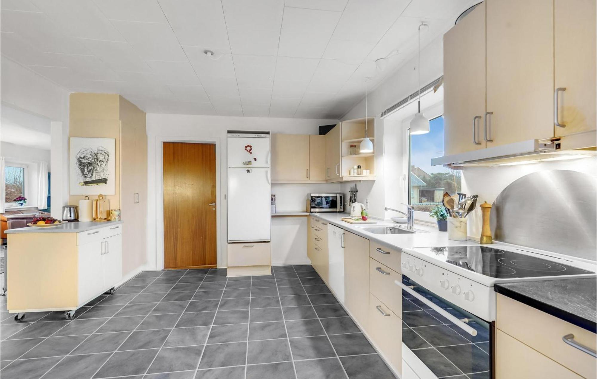Beautiful Home In Nakskov With Kitchen Luaran gambar